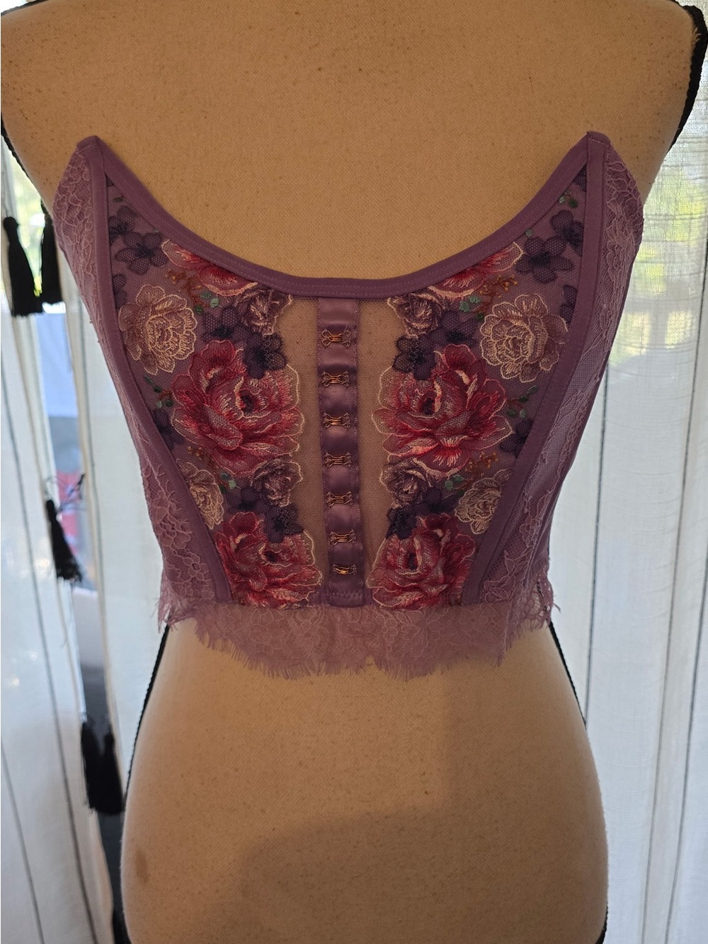 Victoria's Secret Purple Lavender Floral Embroidered Lace Bralette Top